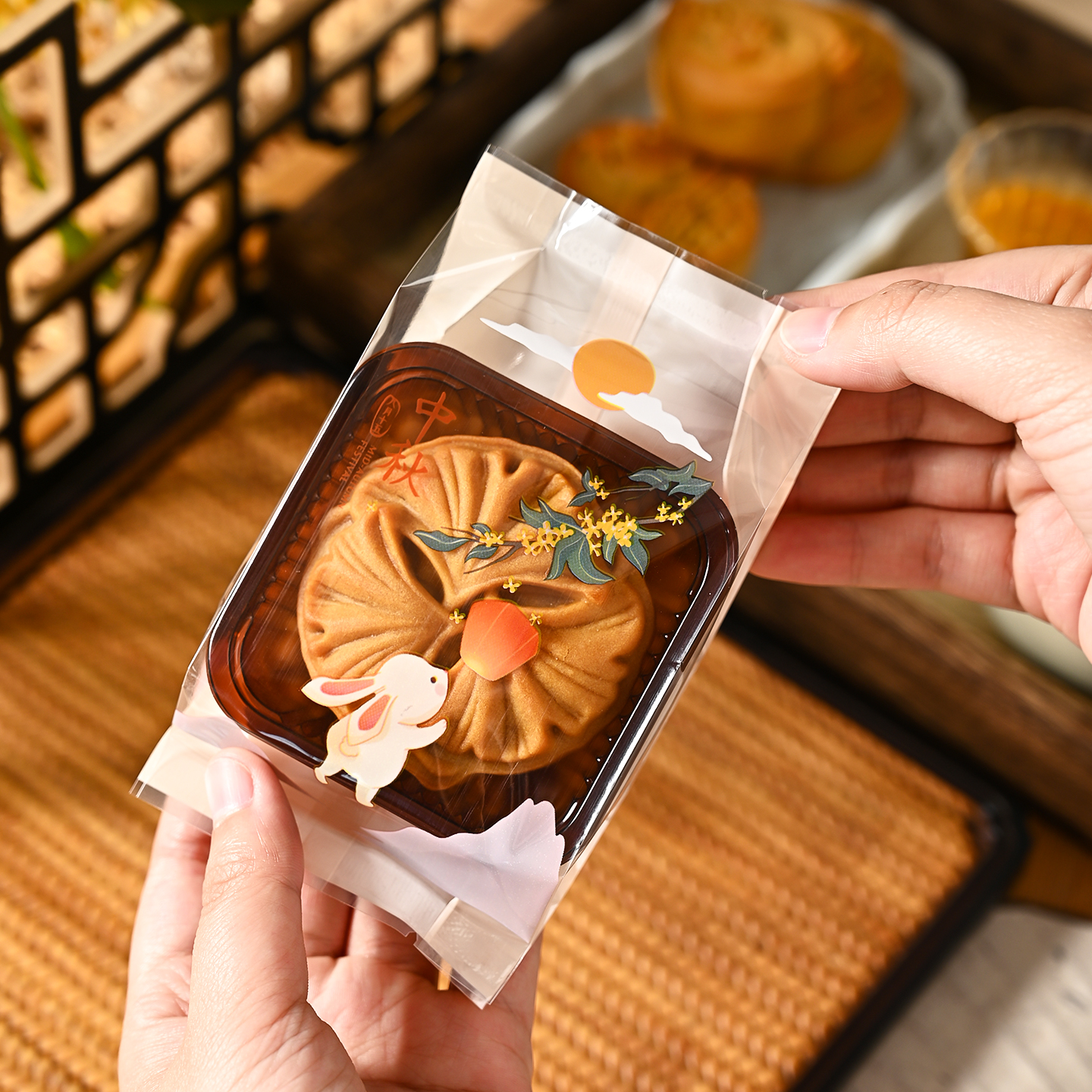 2025新款月饼包装袋机封自带托冰皮子盒单独个小广式50g100克75克