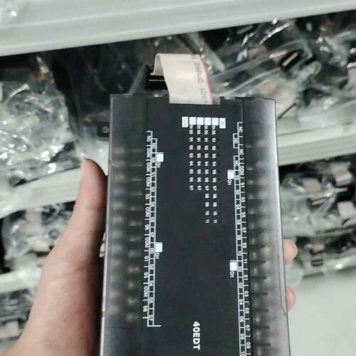 可维修欧姆龙PLC扩展模块CP1W-40EDT，成色漂亮，功能测试议价