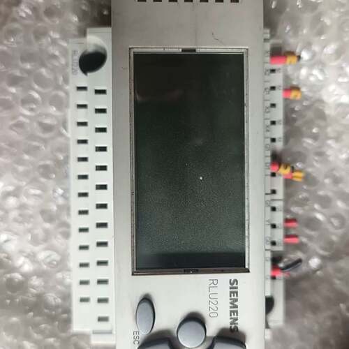 可维修西门子RLU220控制器，件，成色还可以，实物拍摄。功能议价