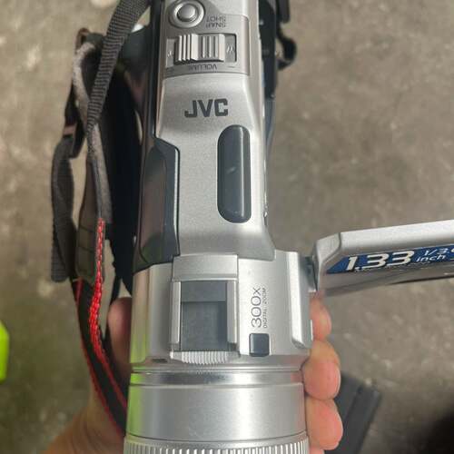 可维修杰伟世 GR-DV3000ED ，附件齐全，议价