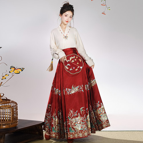 马面裙女套装敬酒服汉服婚服织金