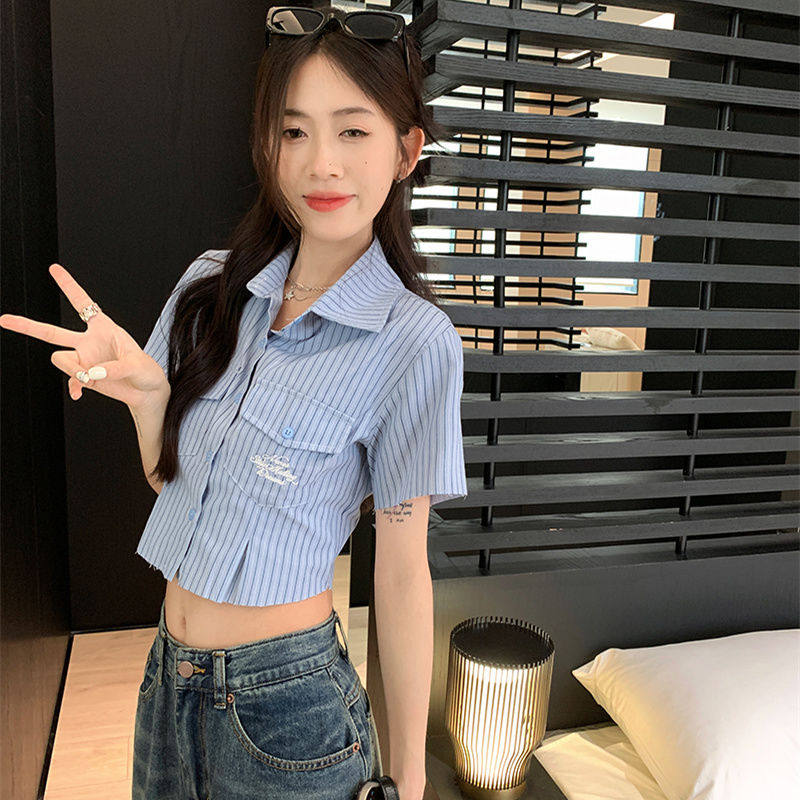 雪纺条纹纯欲辣妹风衬衫女夏季新款洋气时尚时髦百搭别致短袖上衣