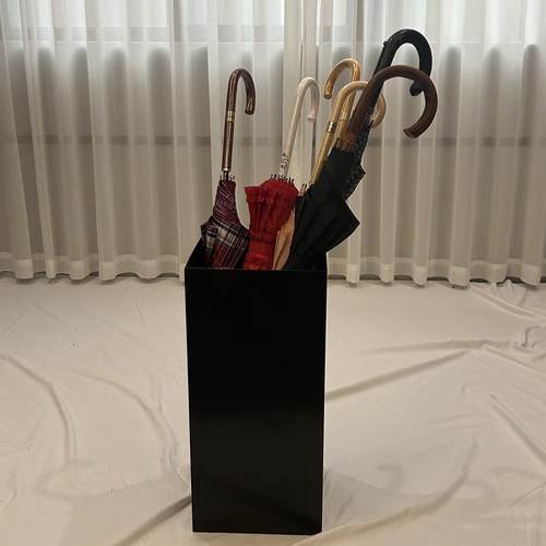 日式雨伞收纳架酒店大堂家用铁艺伞桶创意入户沥水长方形时尚铁桶