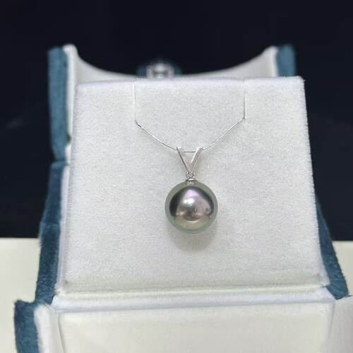 南洋大溪地珍珠吊坠 18K V字珍珠吊坠