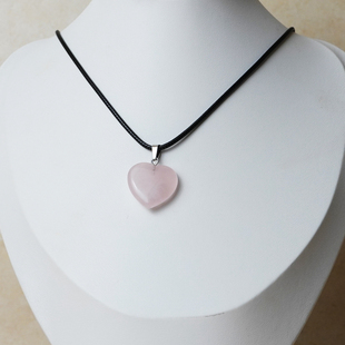 粉色爱心吊坠项链女桃心挂件锁骨链送情侣礼物