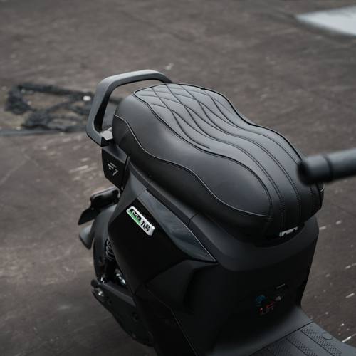 适用适用九号Mz/Nz短尾架一体坐垫加厚载人加长座垫无损直上改装