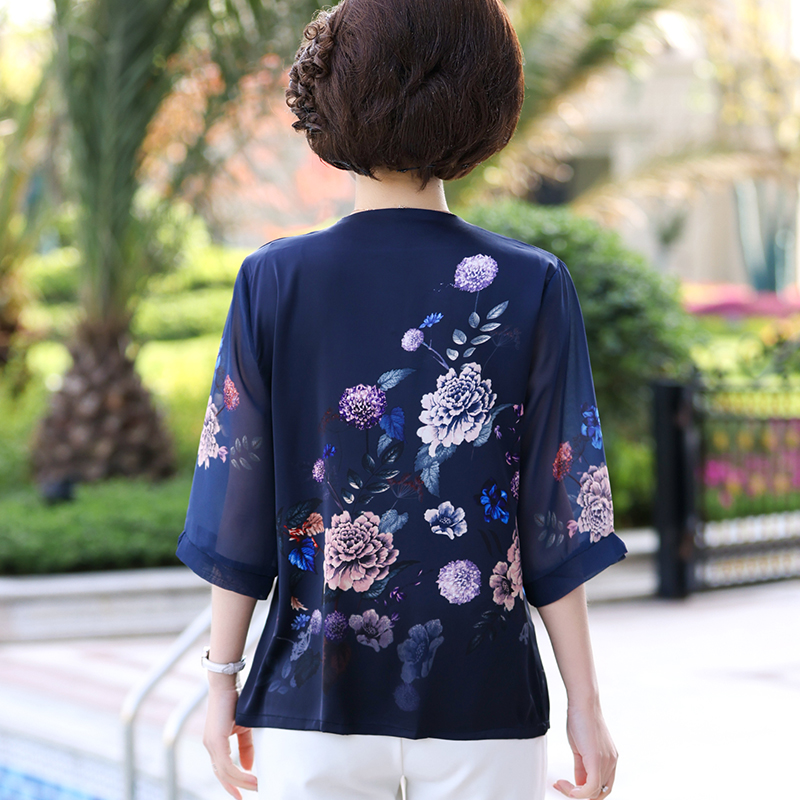 中老年女装夏套装衬衫上衣中年妈妈装2021早春装新款雪纺开衫薄