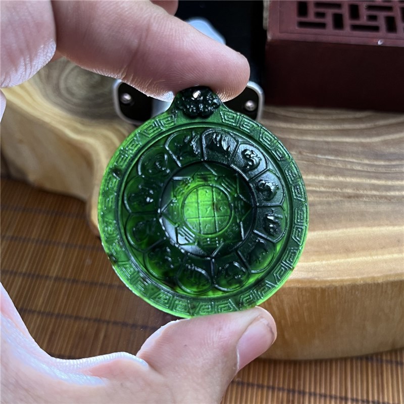 天然岫岩玉九宫八卦n玉吊坠精雕墨玉双面工收藏男女道家经典传承