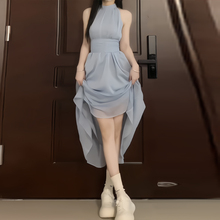 法式温柔风蓝色无袖吊带连衣裙女夏2025新款超仙气质收腰显瘦长裙
