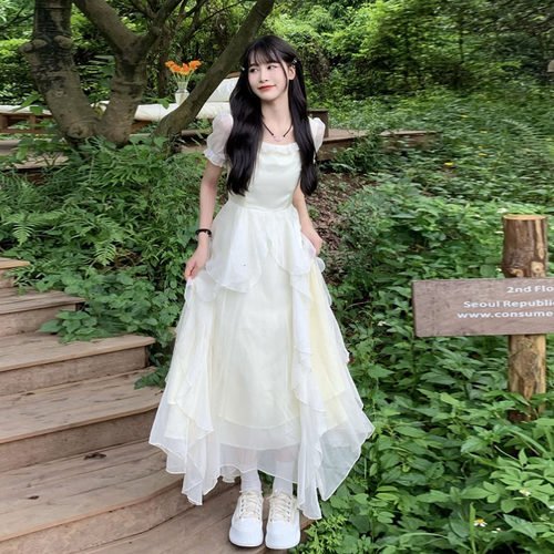 晶煊超仙气荷叶边短袖连衣裙女