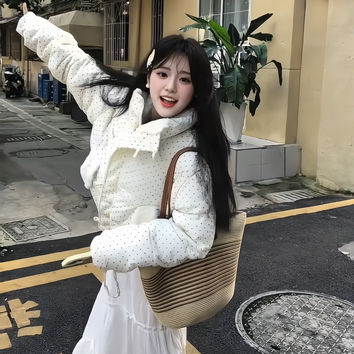韩系甜美风白色波点毛领羽绒棉袄