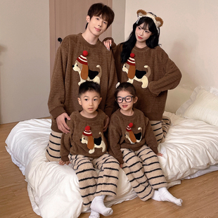 亲子装半边绒睡衣一家三口四秋冬季女生腊肠狗家居服情侣休闲套装