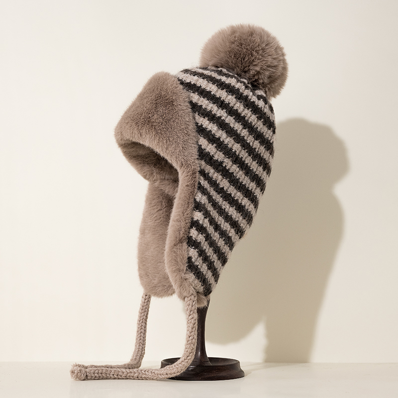 毛球针织雷锋帽女加绒加厚护耳帽