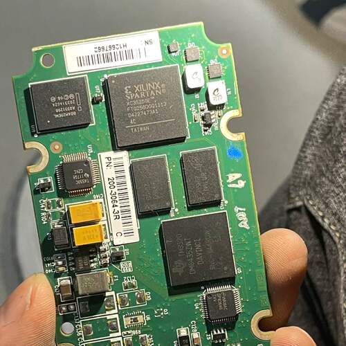 可维修塞灵思xc3s250e议价
