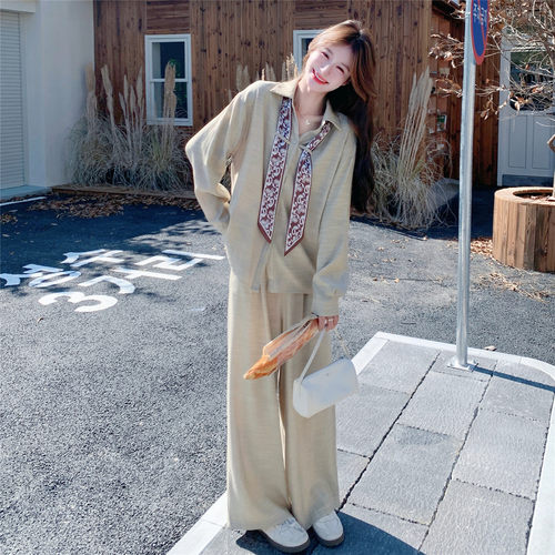 卡其色丝巾飘带衬衫阔腿裤两件套装女秋季松弛感轻熟穿搭好看休闲
