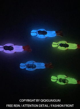 无聊了创意新款鱼缸漂浮卡通夜光荧光潜水员水族造景装饰摆件礼物