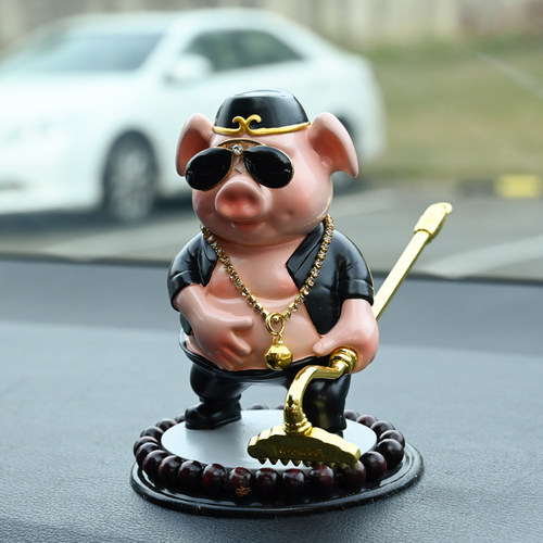 卡通汽车摆件创意车载摇头可爱天蓬元帅猪八戒手办车内装饰用品男