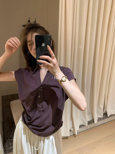 造型小飞袖V领纽扣雅痞衬衫女