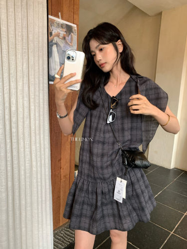 LIMON格纹背心连衣裙女配披肩