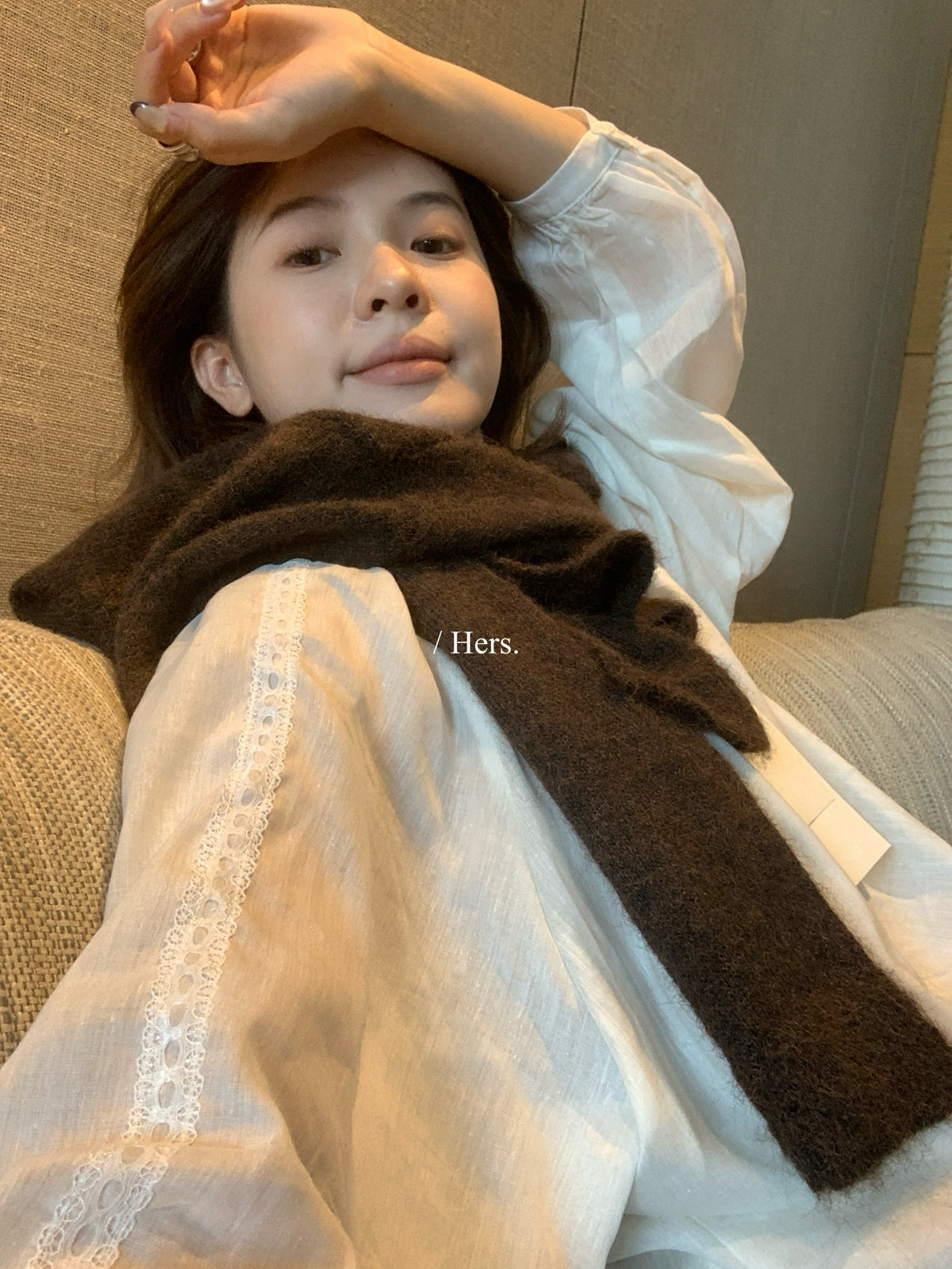 Hers简约日系复古蕾丝拼接领小衫