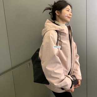 METWO一衣多穿 三合一防风连帽冲锋衣女2214秋冬保暖可拆卸外套