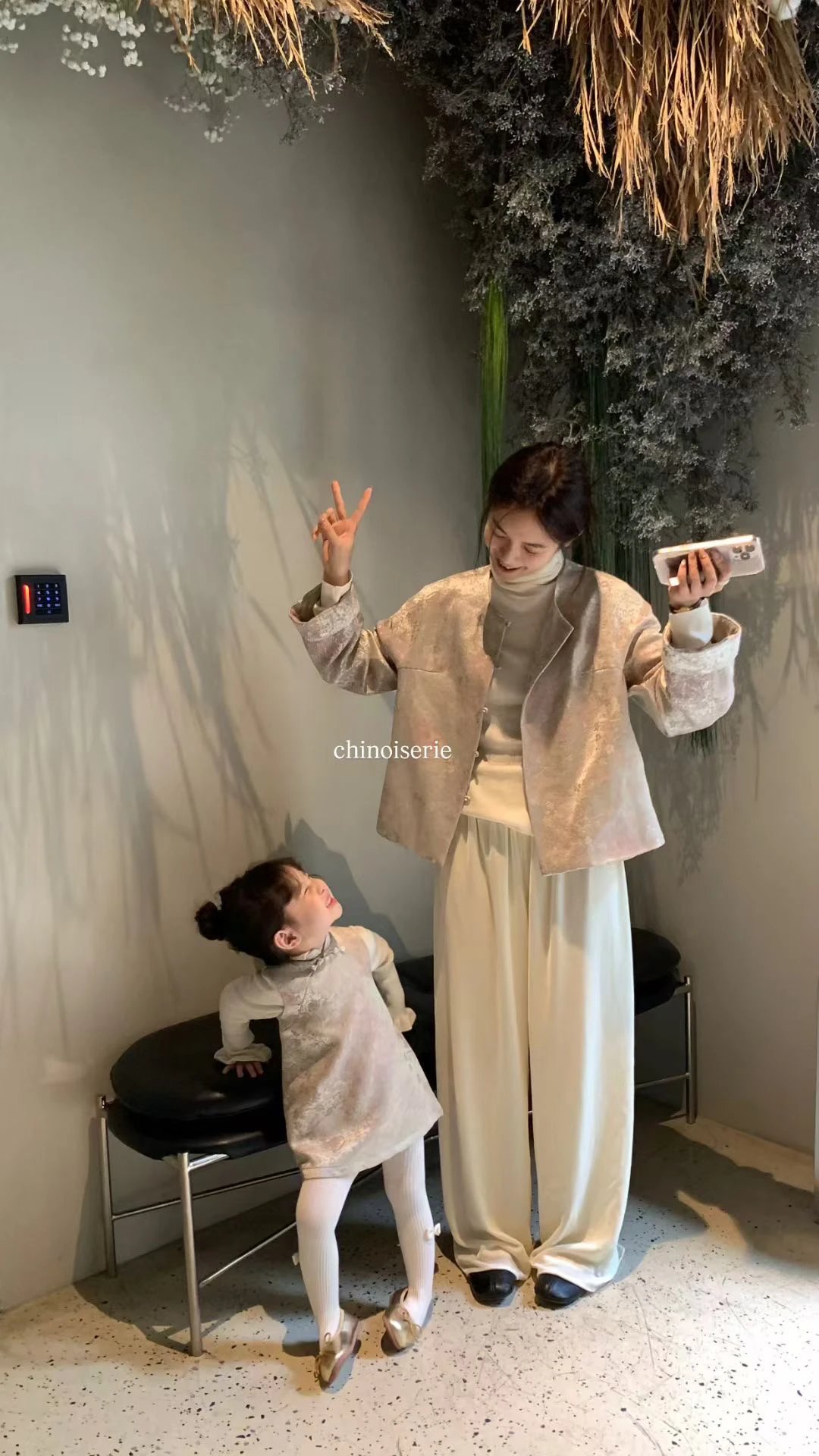 METWO 8933新中式桃雾粉外套女2025秋季复古提花国风短款亲子上衣