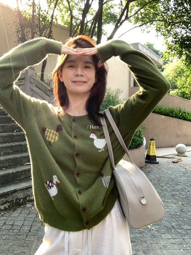 一勺甜 hers复古趣味小鸭图案保暖毛衣女2025秋冬针织开衫92580