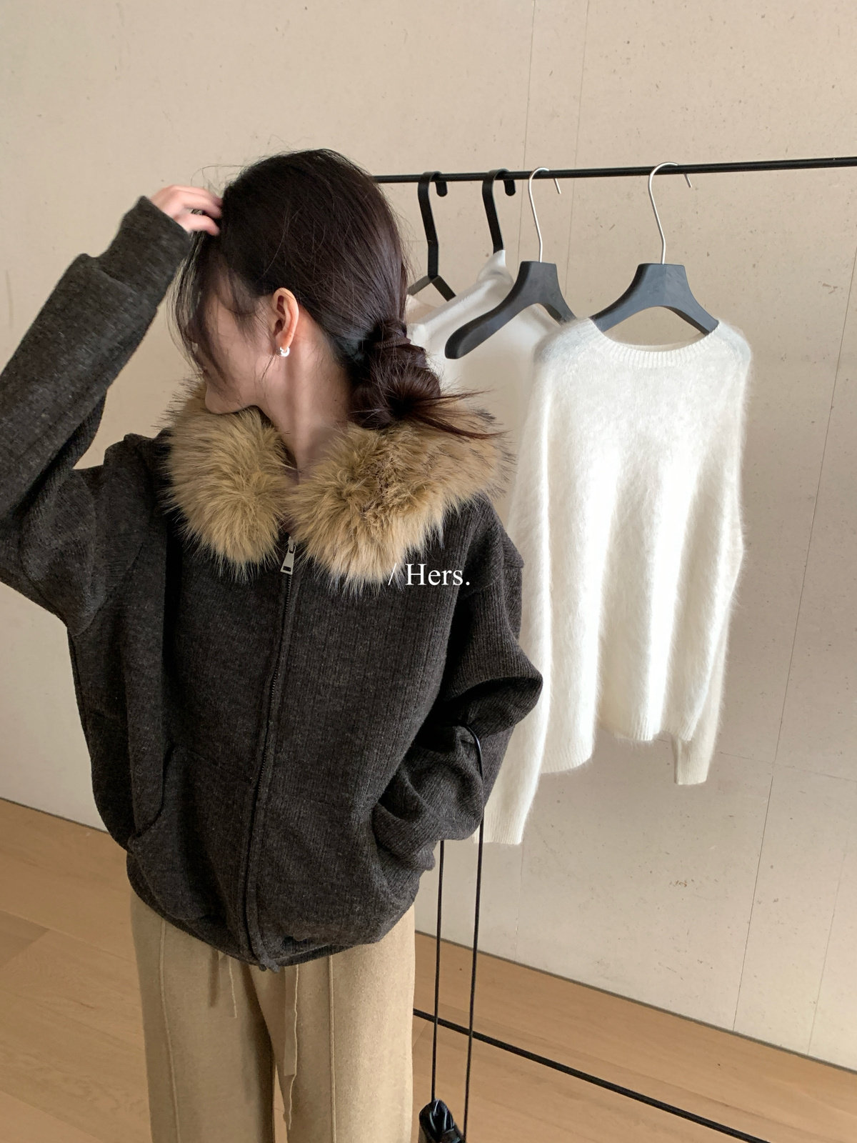 Hers复古可拆卸毛领卫衣外套女