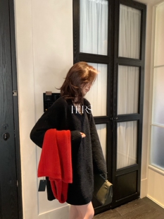 一勺甜 hers慵懒调性后排扣V领保暖毛衣女2025冬季针织上衣92768