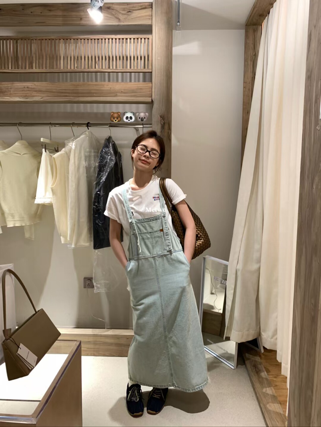 METWO软牛仔蓝色背带裙女2025早春新款a字宽松显瘦休闲吊带裙8682