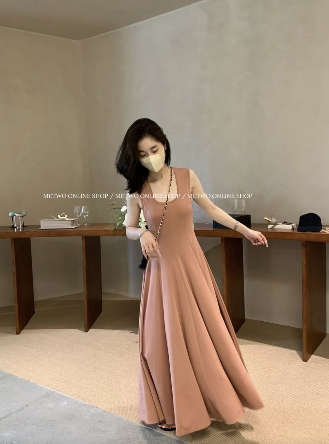 METWO 8232#王炸的一条！显瘦大摆裙女2025夏季无袖法式长连衣裙