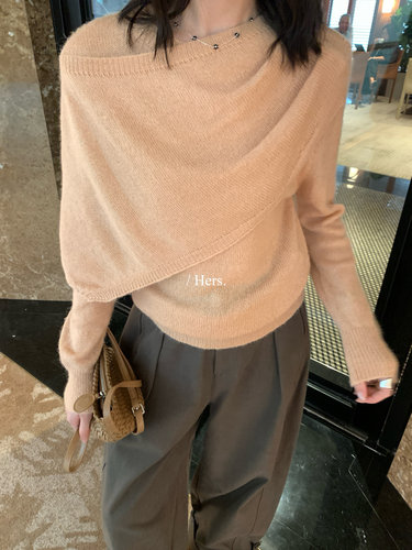 Hers披肩设计感领保暖长袖毛衣女