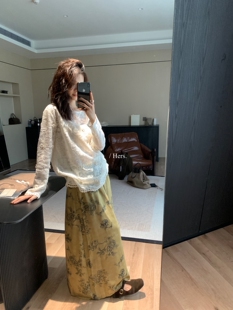 一勺甜 hers简复古气质重工提花蕾丝衫女2025秋季打底衫 92365#