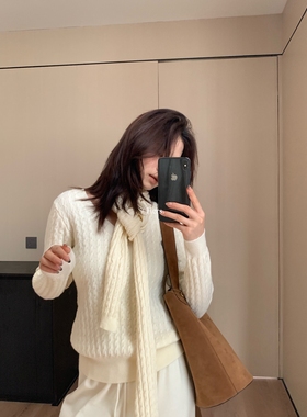 一勺甜 hers小众设计感麻花复古绞花V领保暖毛衣(配围巾)  92810#