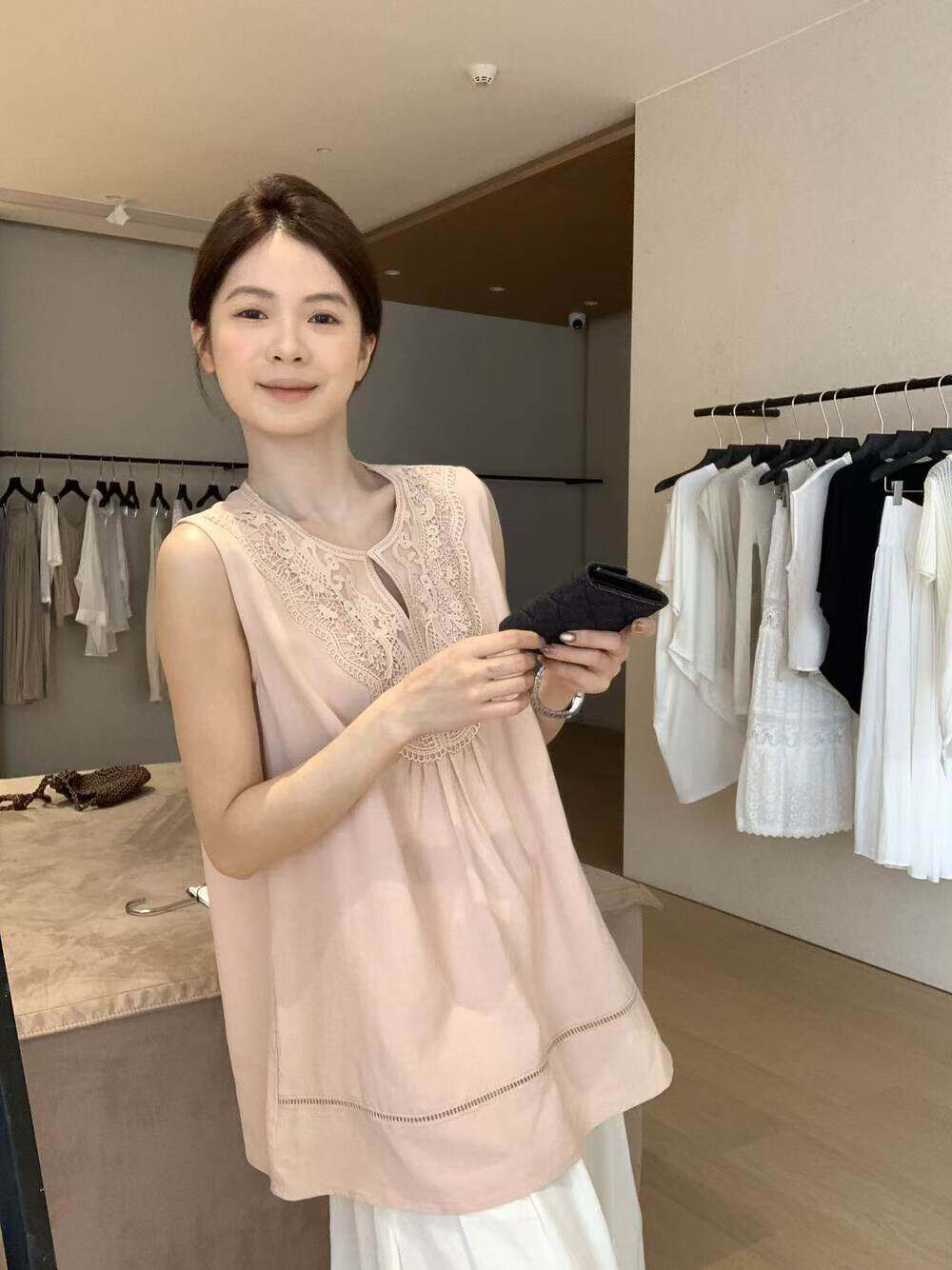 hers重工款镂空提花领无袖背心女