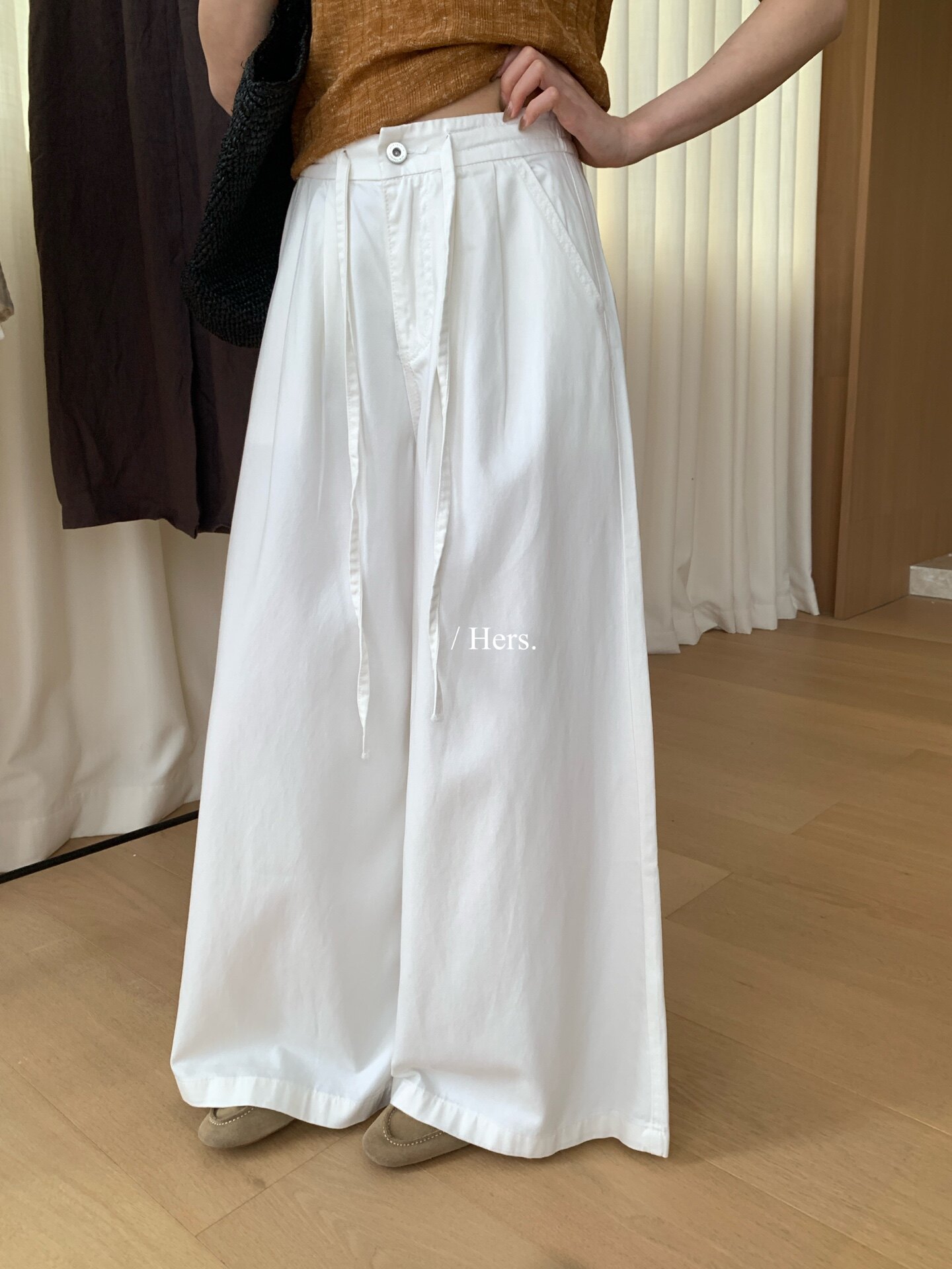 Hers版型牛牛抽绳白色牛仔裤女