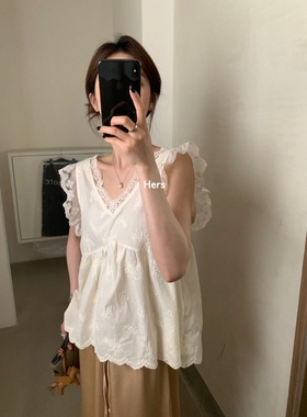 METWO hers复古蕾丝拼接钩花娃娃小衫2025夏季无袖背心女20850