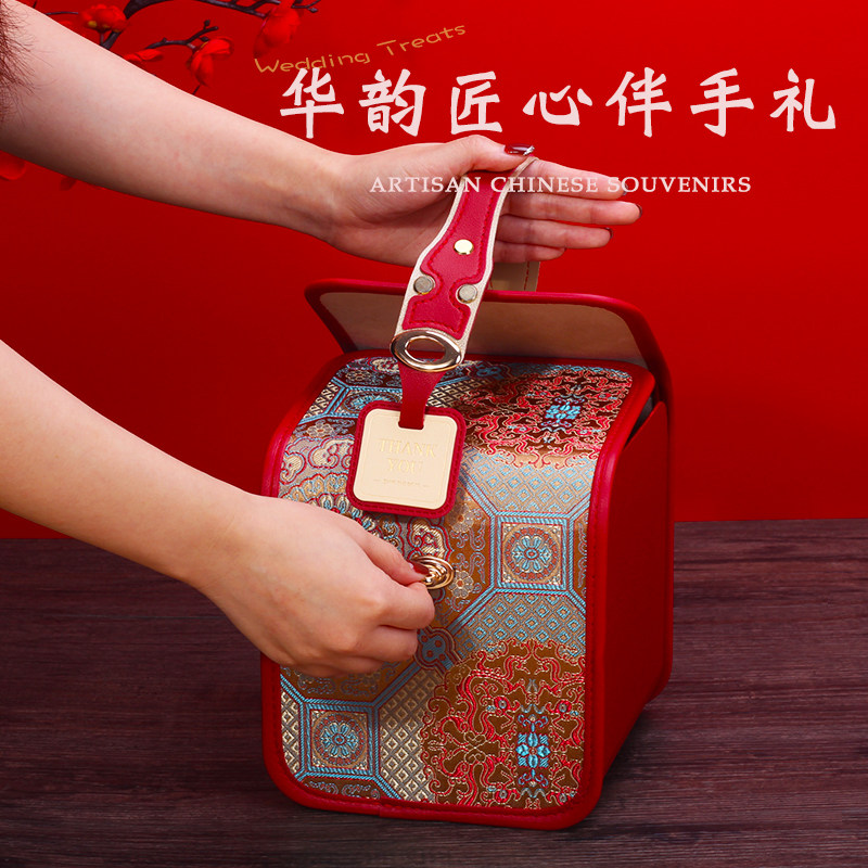 结婚喜糖成品含糖婚礼订婚专用高级混合糖果喜饼回礼礼盒装伴手礼