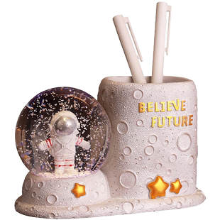 创意宇航员家居办公室好物桌面笔筒摆件轻奢高级感装饰男生小礼物