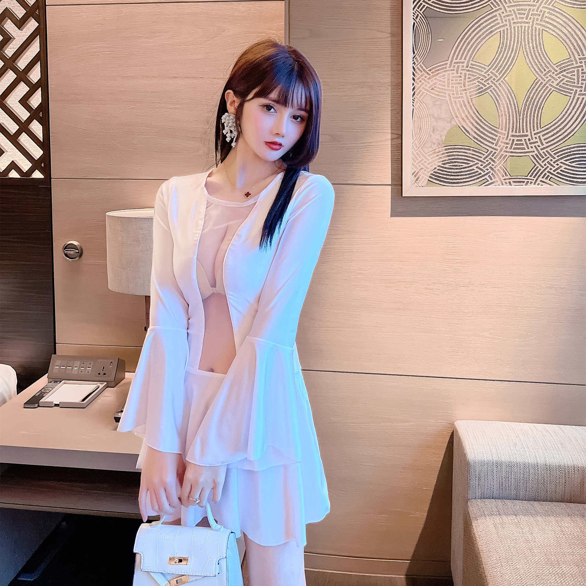 夜店女装白色减龄性感网纱拼接露胸连衣裙蹦迪女装桑拿技师工作服