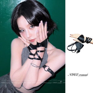 赛博朋克绑带皮手套y2k千禧辣妹哥特亚文化配饰jk洛丽塔手腕套cos