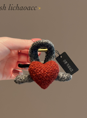 AB面抓夹秋冬新款毛毛红色爱心发夹半扎发中号鲨鱼夹韩版盘发饰女