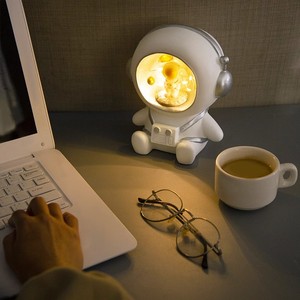 A2023年存钱罐儿童储钱新款孩子储蓄可取太空人宇航员只进不出