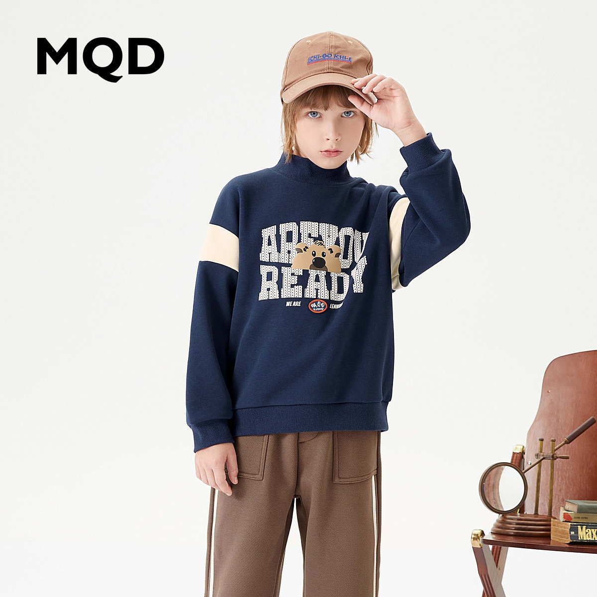 MQD童装冬季男大童卡通字母潮酷卫衣儿童半高领套头上衣奥莱