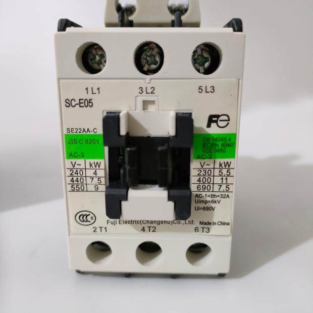 常熟交流接触器SC-E02-E03-E04-E1P-E2P-E3P-E4P-E05-E2SP 36V220