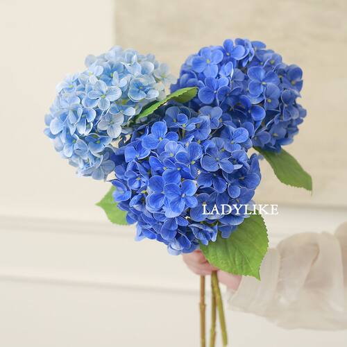 高端绣球花仿真花保湿手感假花摆件客厅摆设高端餐桌花摆花