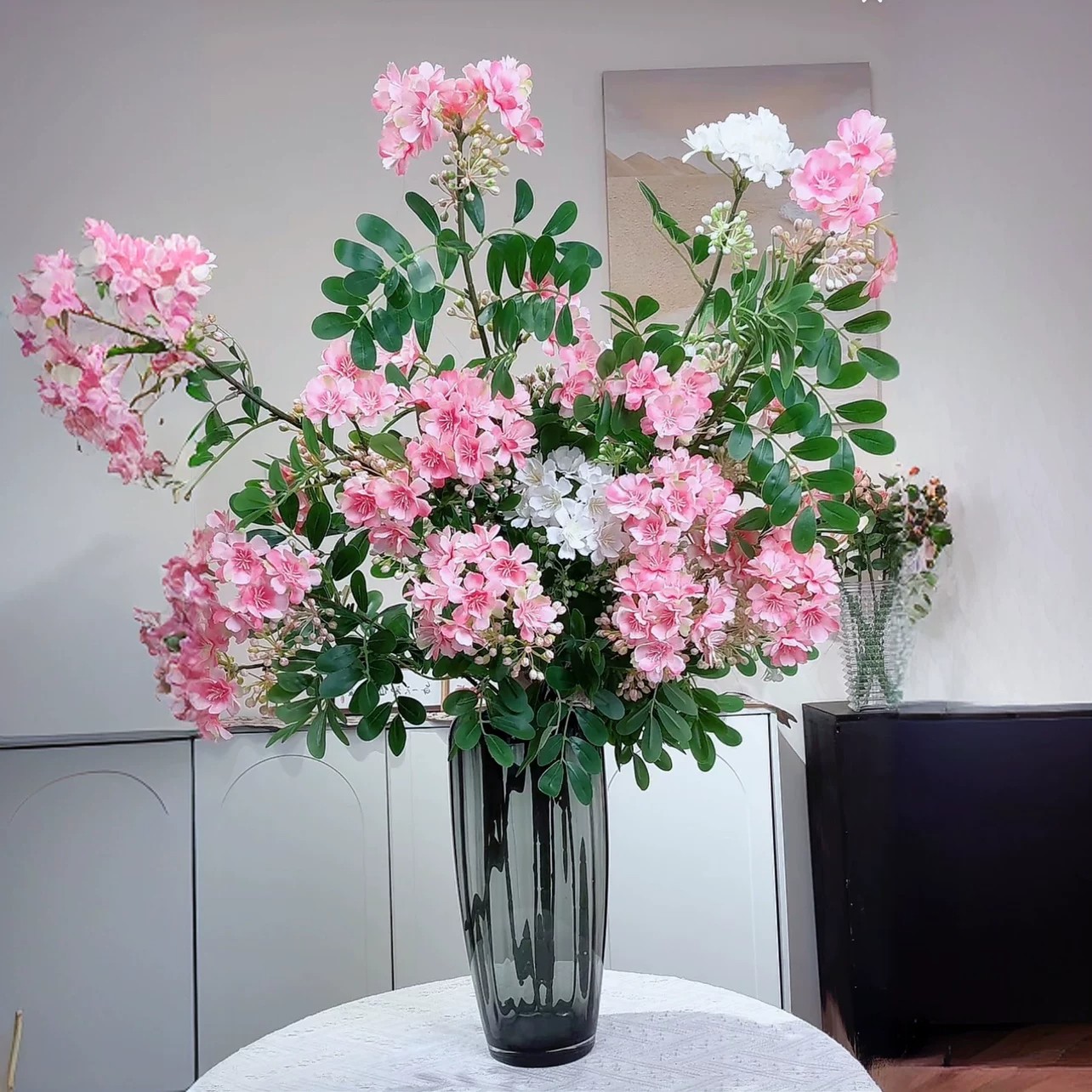 新款高仿真含笑花带叶花枝客厅落地插花婚庆舞台布置装饰道具假花