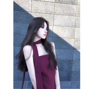 法式 气质设计感高级一字肩缎面飘带抹胸上衣女配高腰显瘦短裤 套装