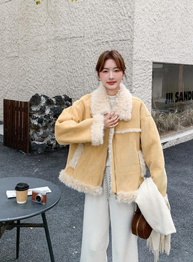 黄色皮毛一体外套女冬季翻领羊羔毛短外套小个子加厚保暖独特高级