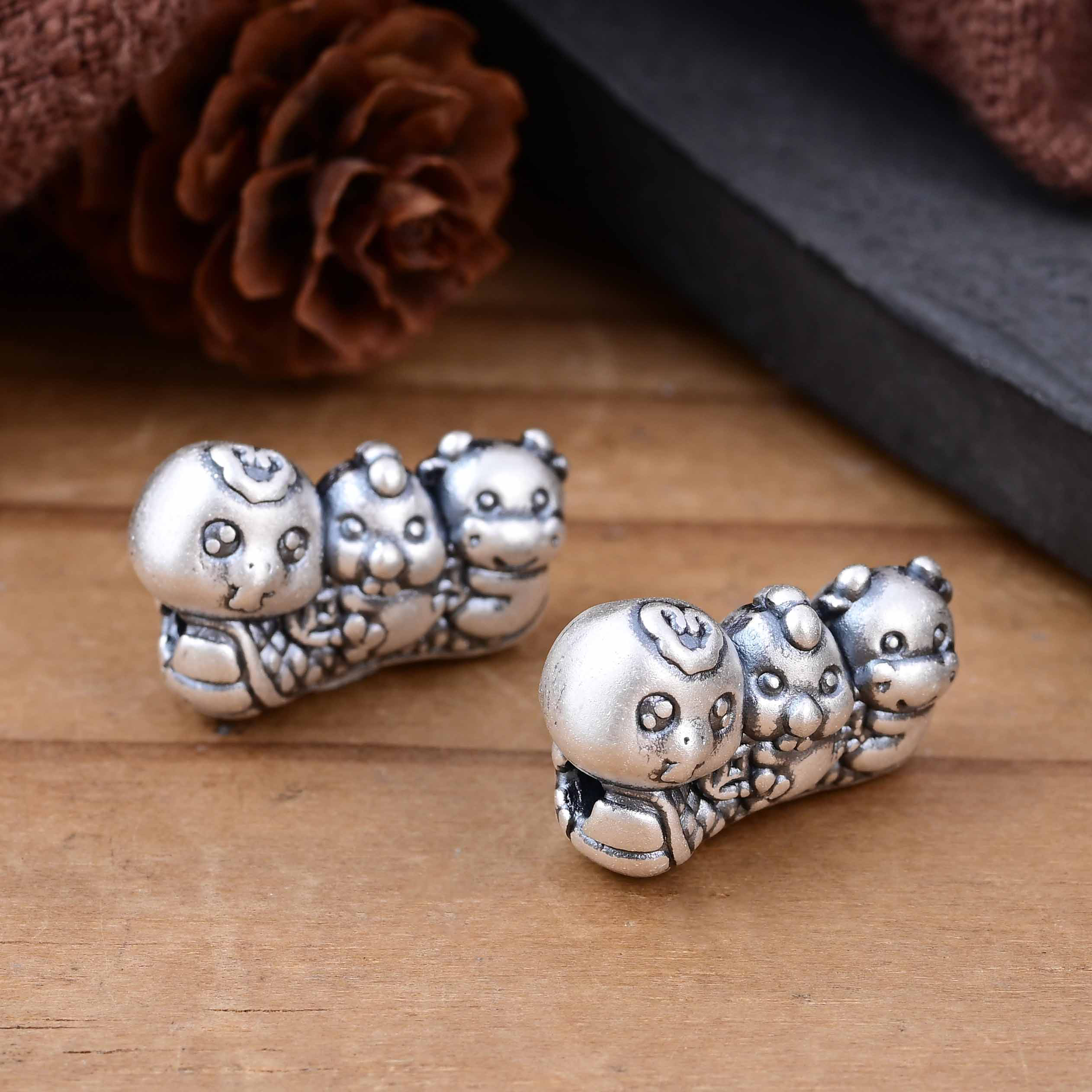 S999足银三合一蛇鸡牛巳酉丑隔珠